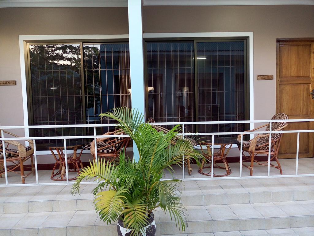 Mara Courtyard Lodge Dar es Salaam Extérieur photo