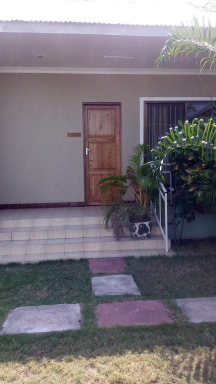 Mara Courtyard Lodge Dar es Salaam Extérieur photo