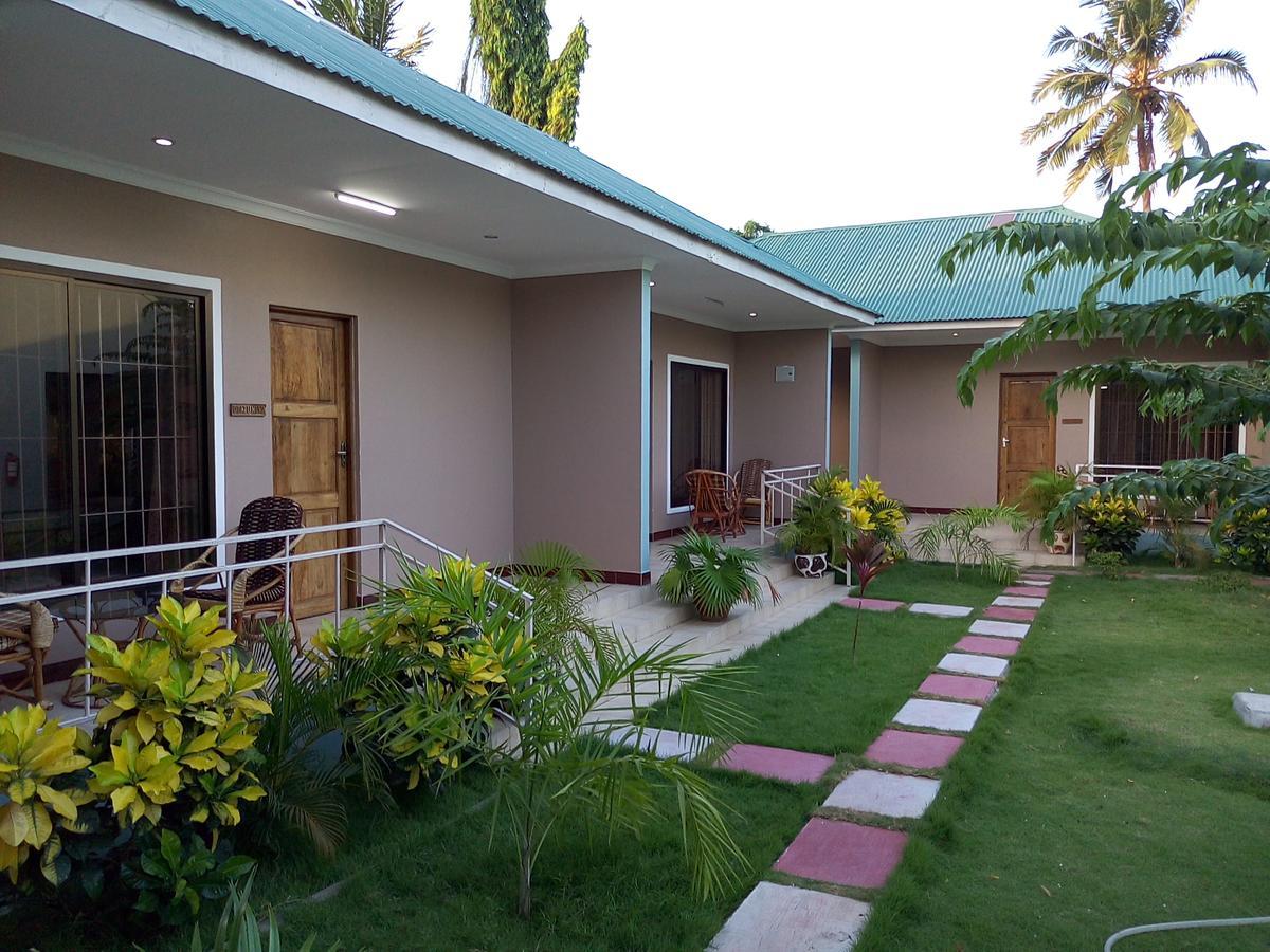 Mara Courtyard Lodge Dar es Salaam Chambre photo